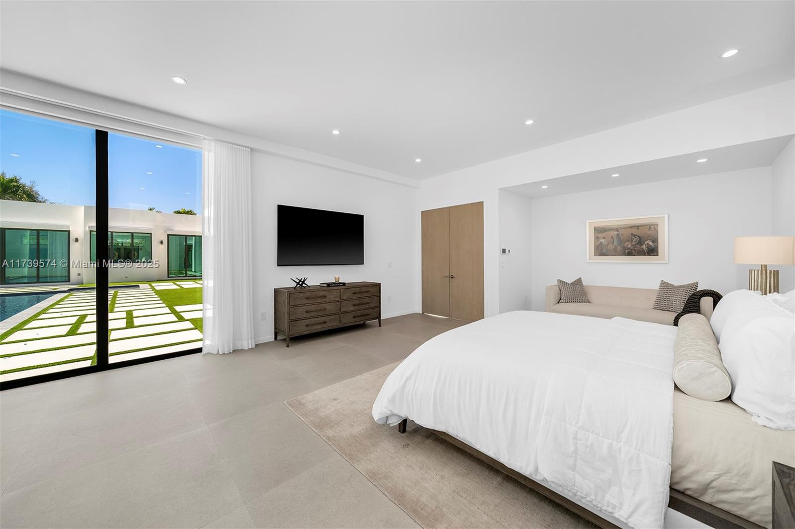 HELMS COUNTRY ESTATES RE- - Residential