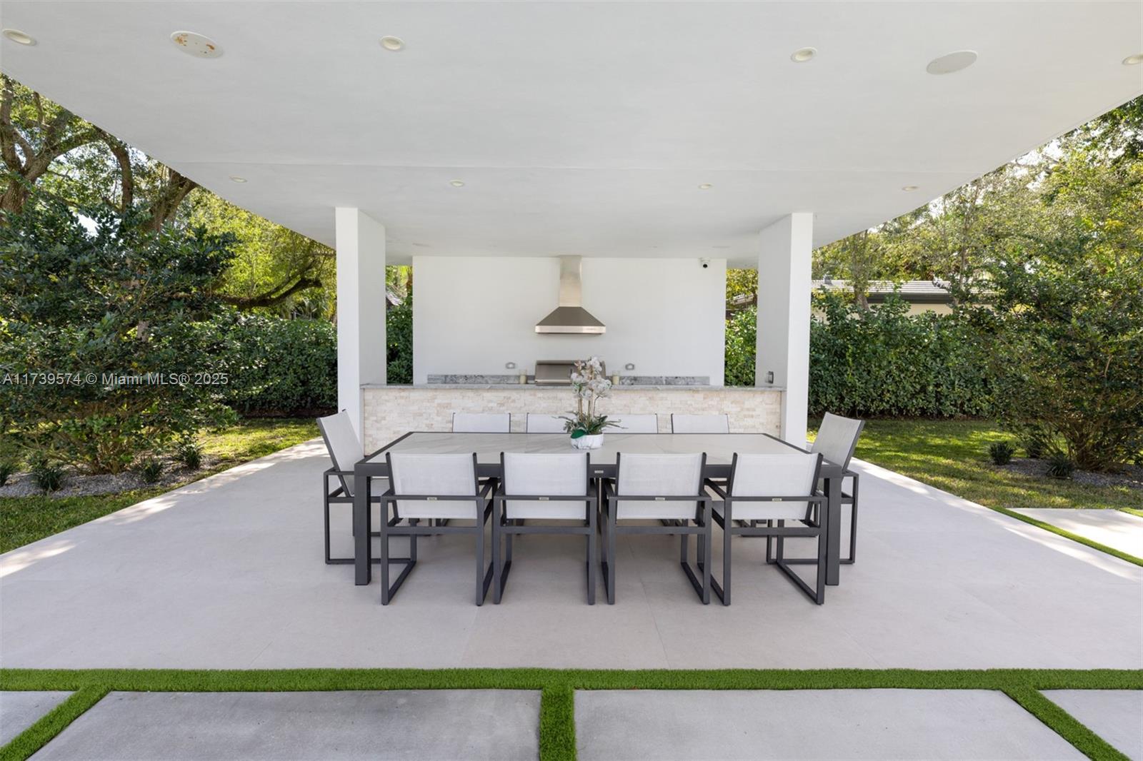 HELMS COUNTRY ESTATES RE- - Residential