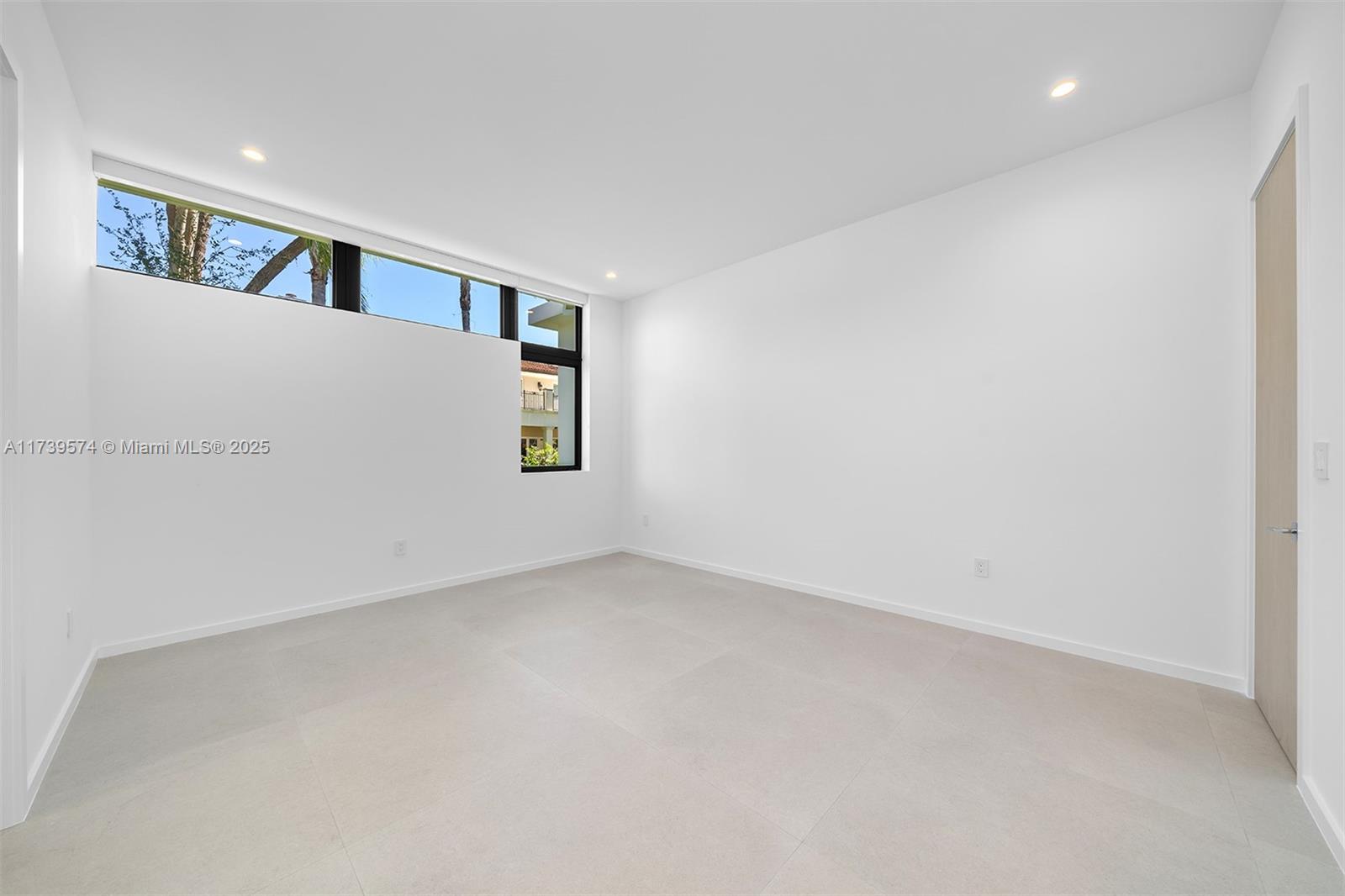 HELMS COUNTRY ESTATES RE- - Residential