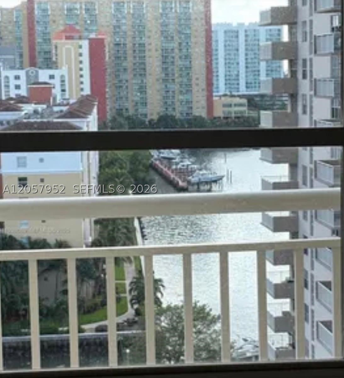 WINSTON TOWERS 200 - Residential