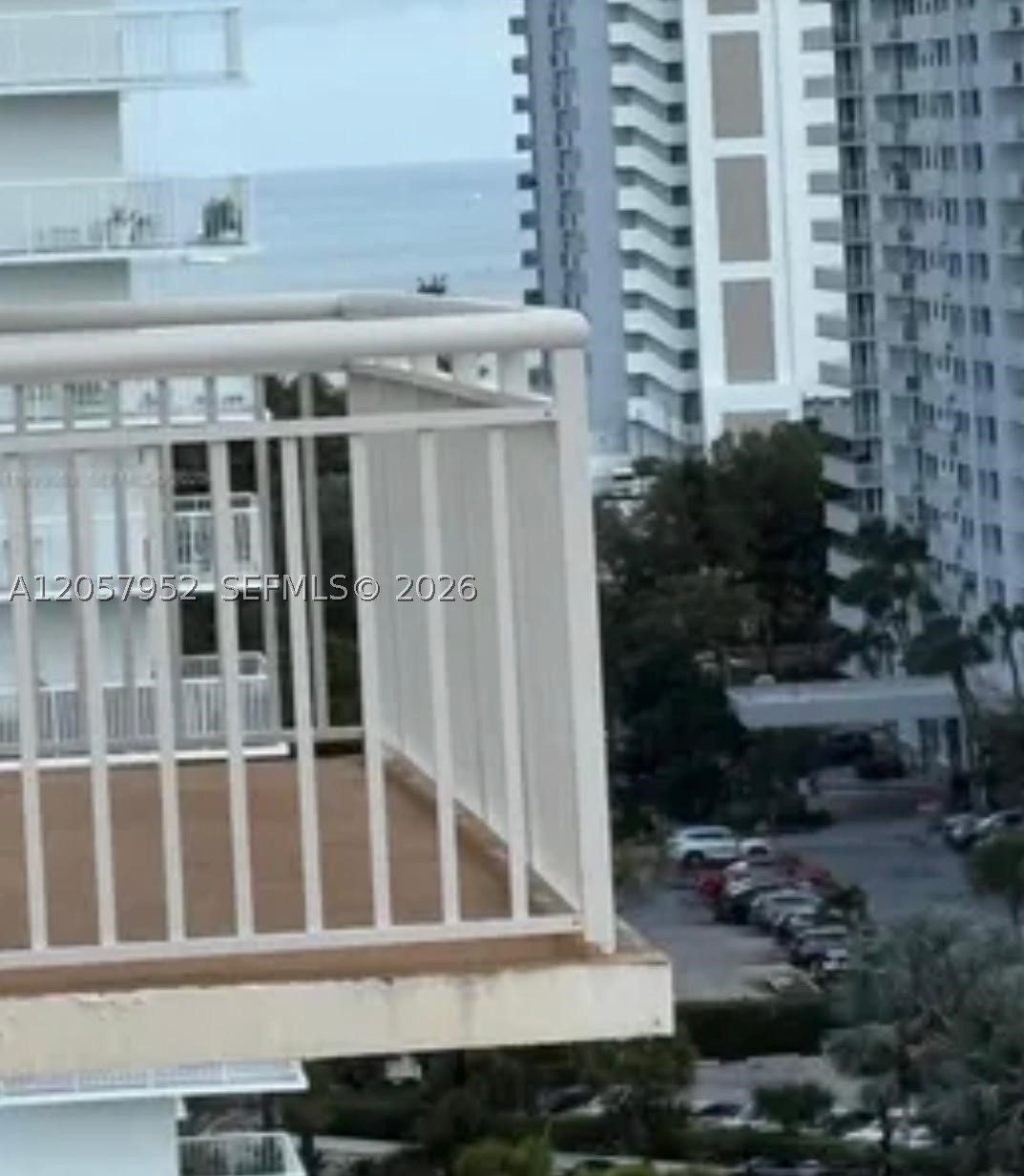 WINSTON TOWERS 200 - Residential