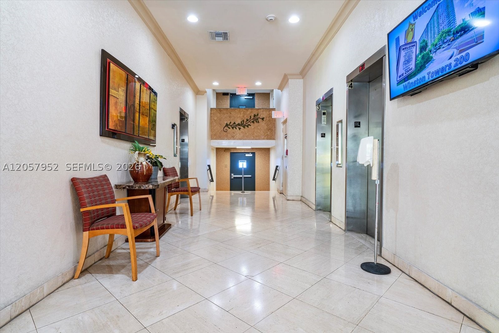 WINSTON TOWERS 200 - Residential