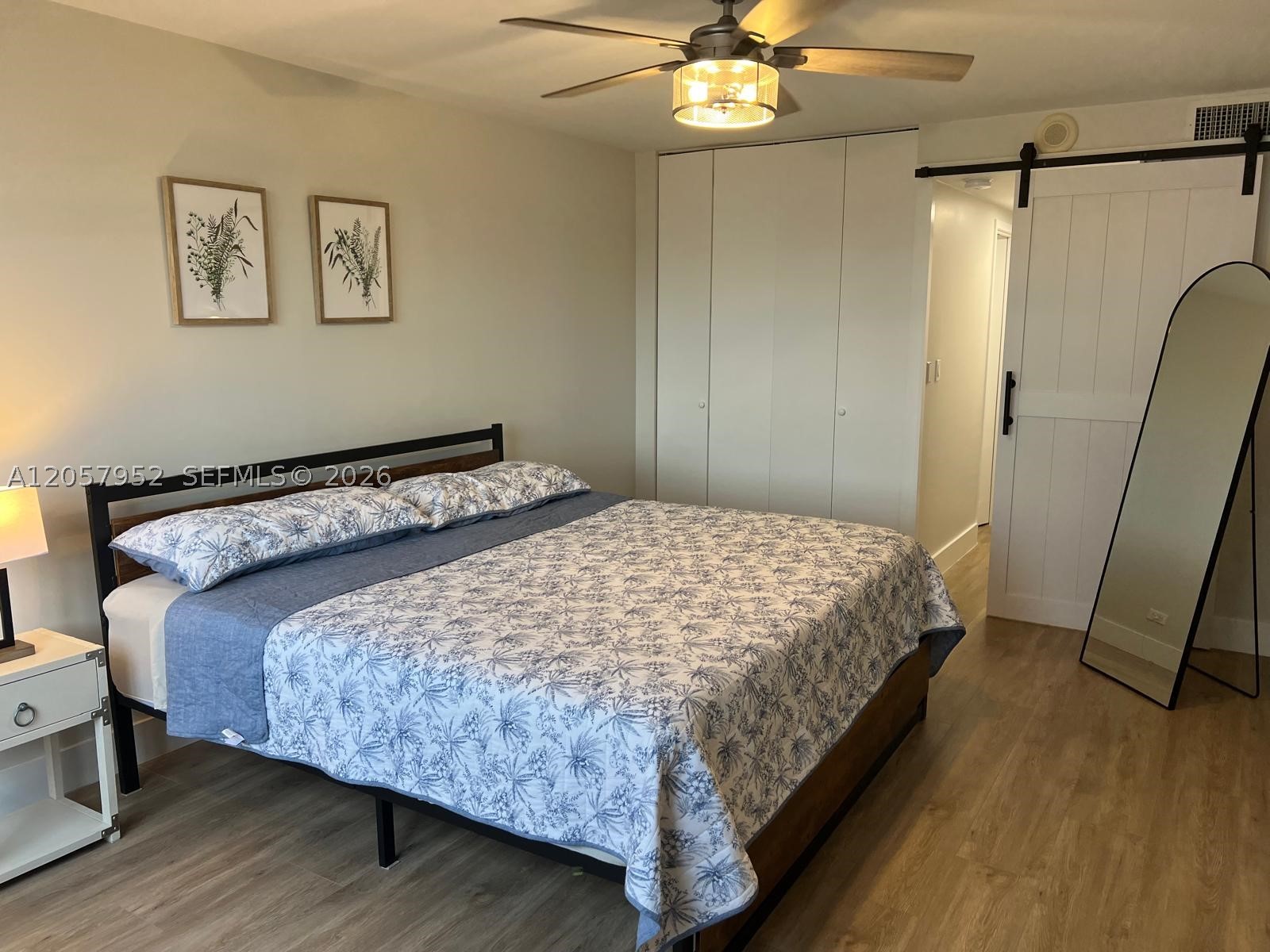 WINSTON TOWERS 200 - Residential