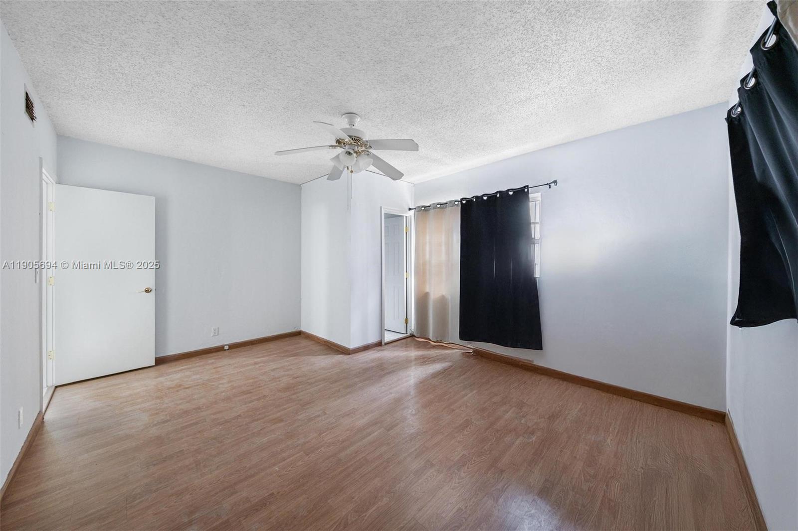 VICTORIA CONDO - Residential