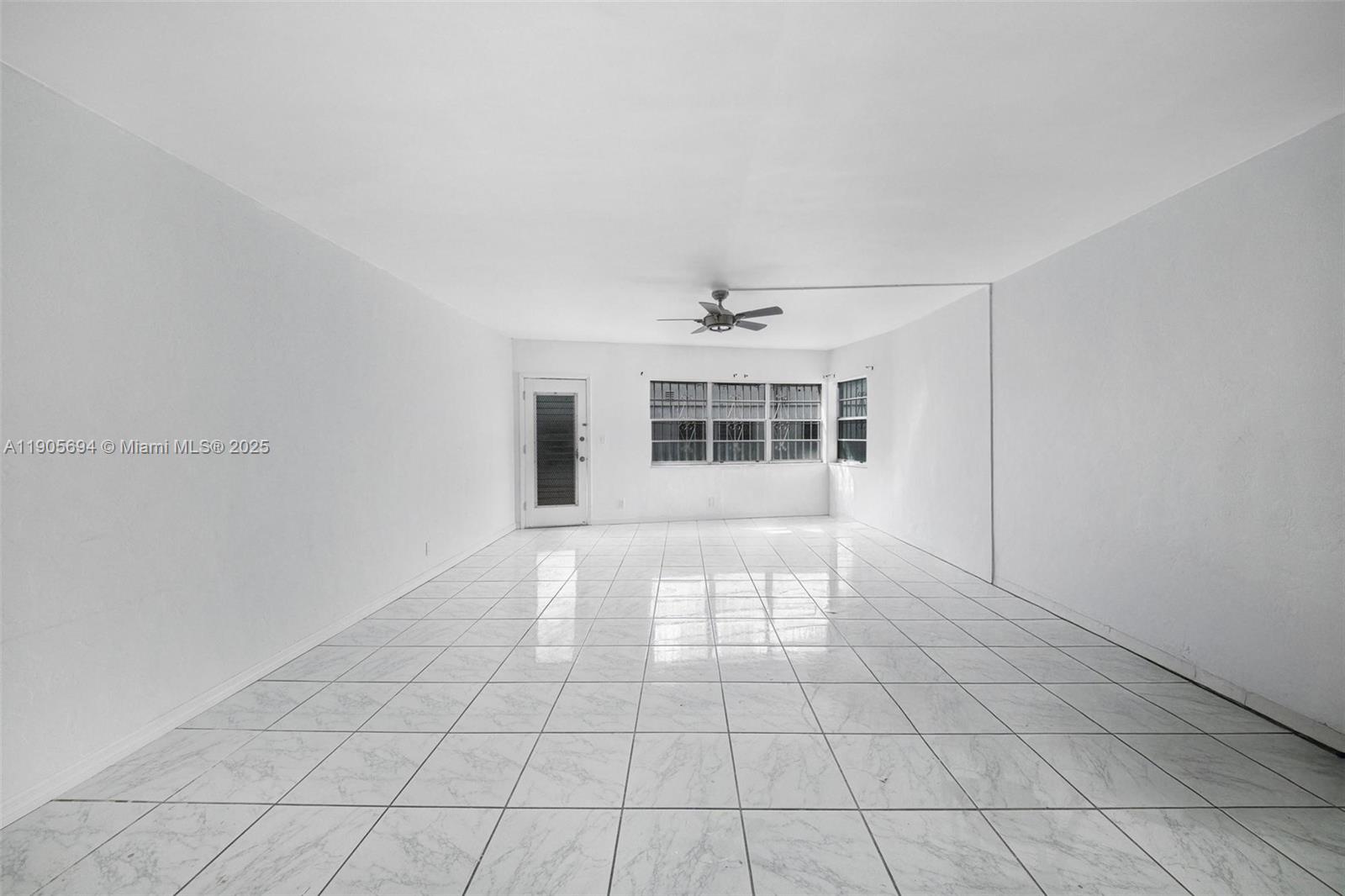 VICTORIA CONDO - Residential