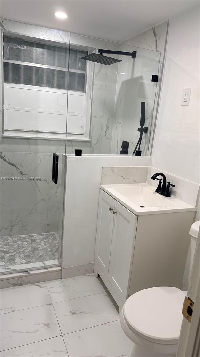 VICTORIA CONDO - Residential