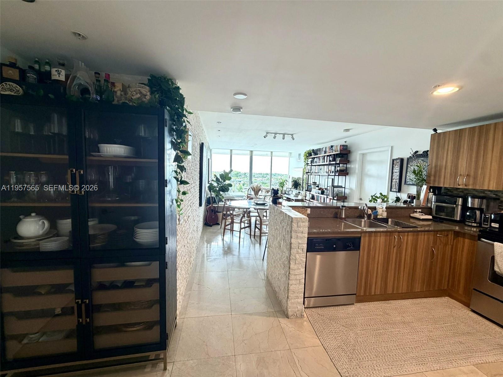 63 NOBE CONDO - Residential