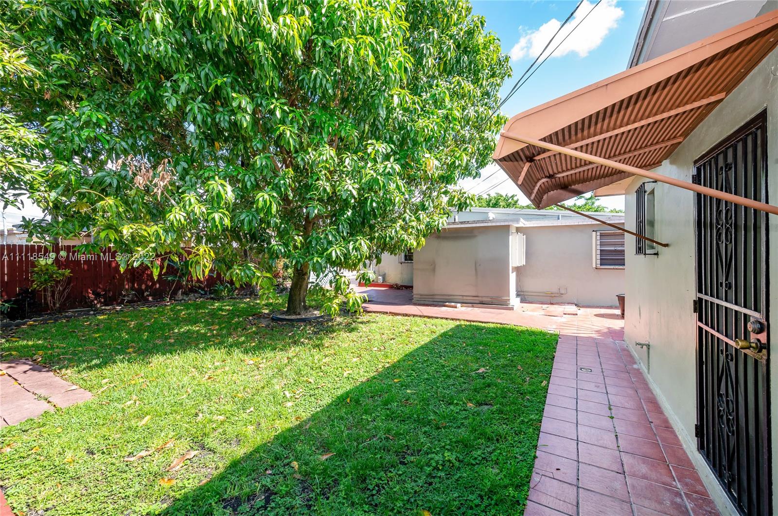 CAROLE ANNE PARK - Residential