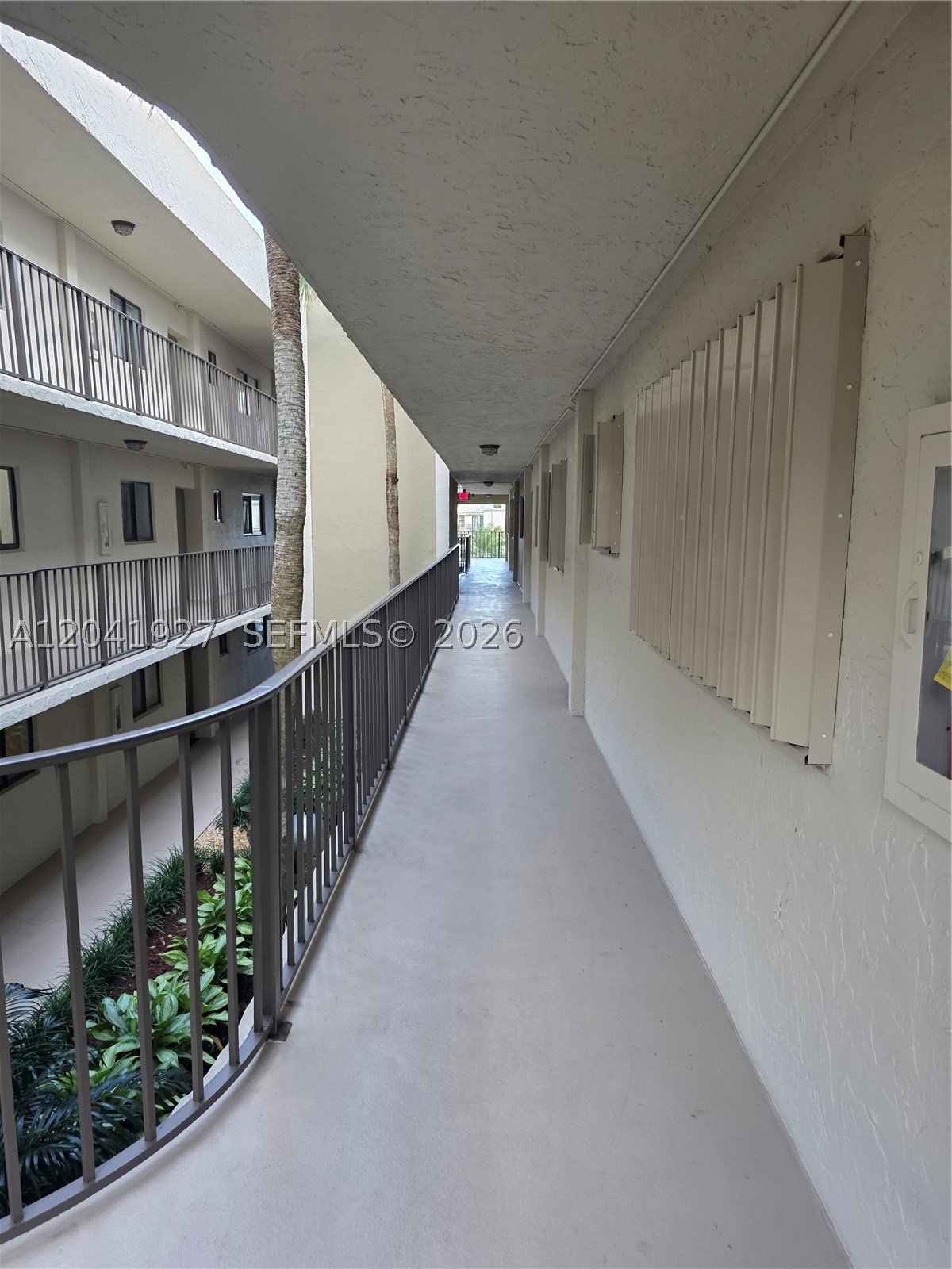 THE HORIZONS CONDO #5 - Residential