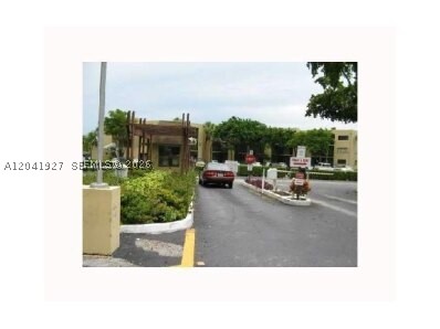 THE HORIZONS CONDO #5 - Residential
