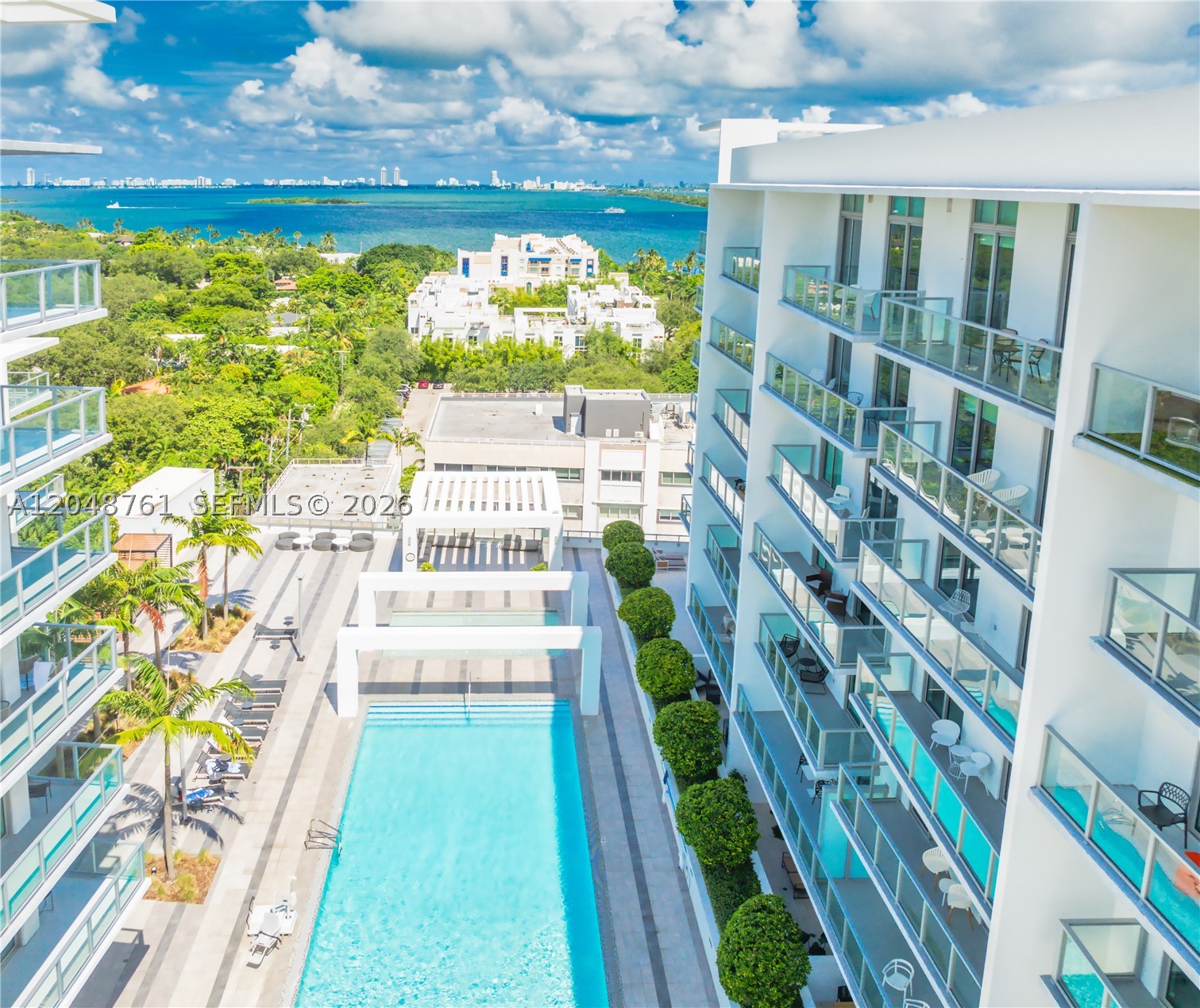 QUADRO CONDO - Residential