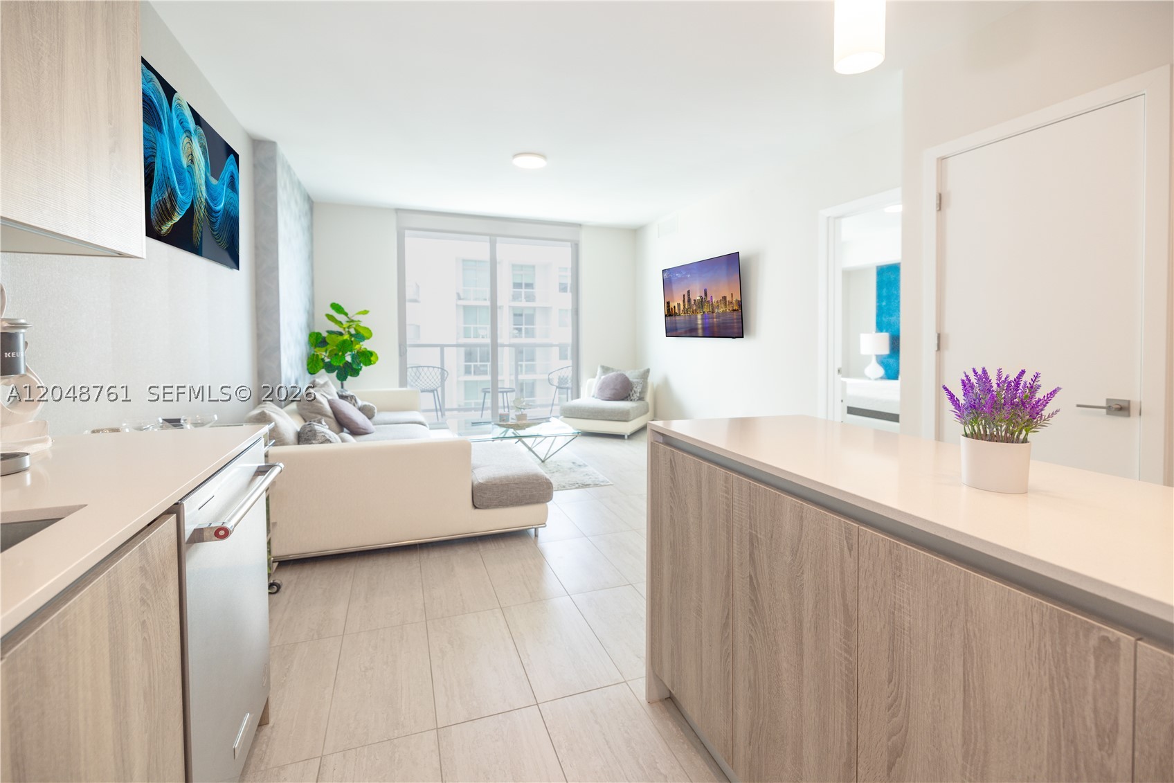 QUADRO CONDO - Residential