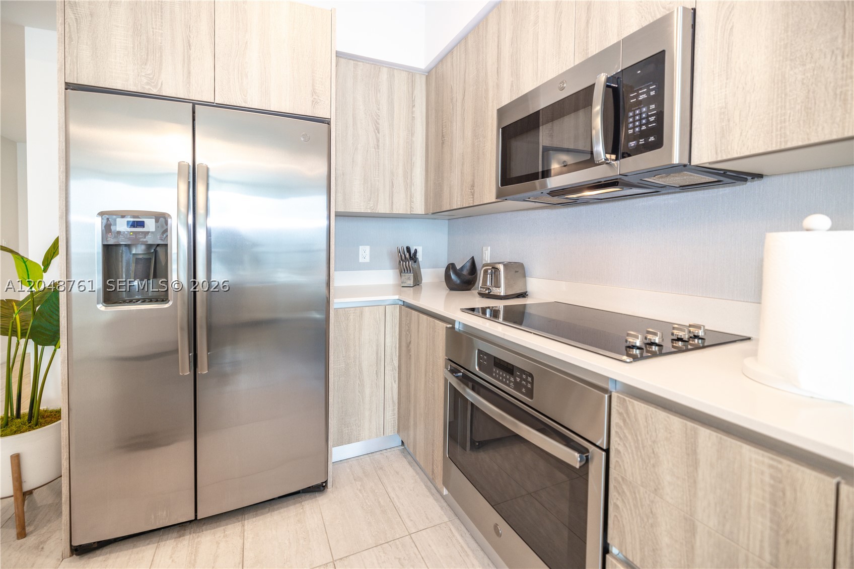 QUADRO CONDO - Residential