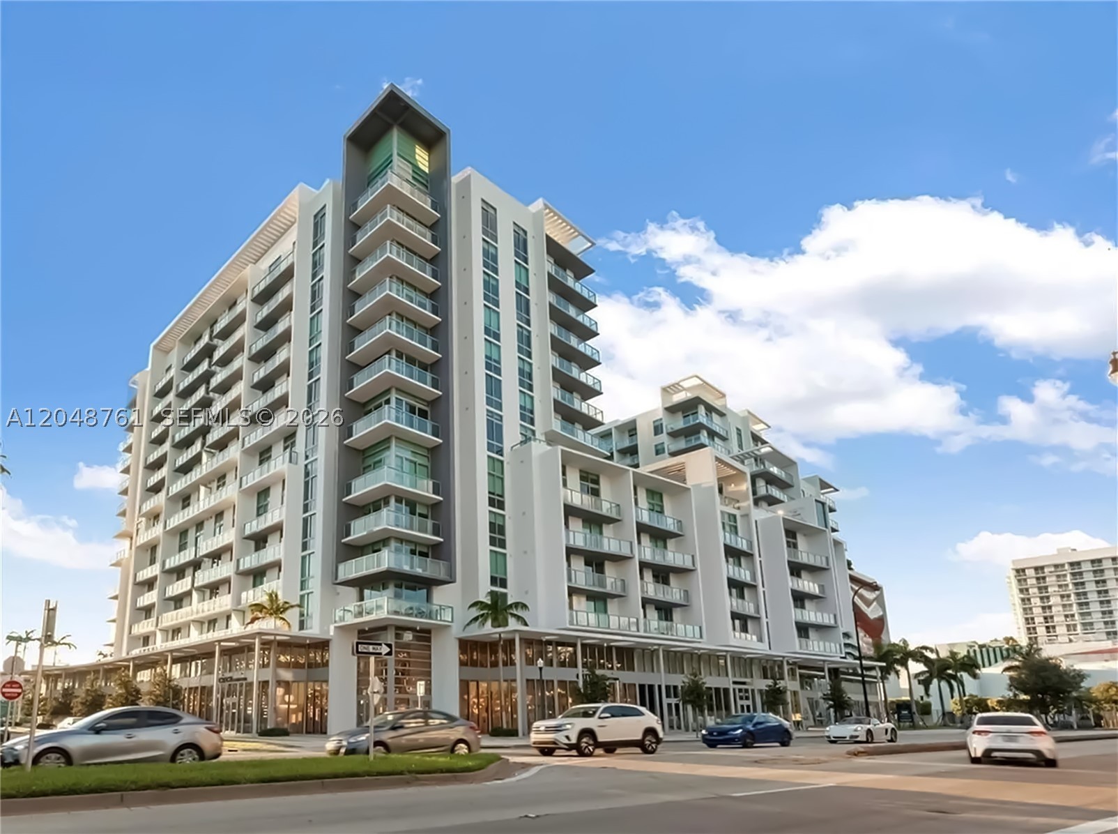QUADRO CONDO - Residential