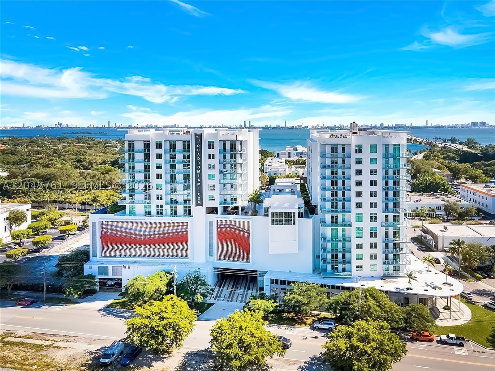 QUADRO CONDO - Residential