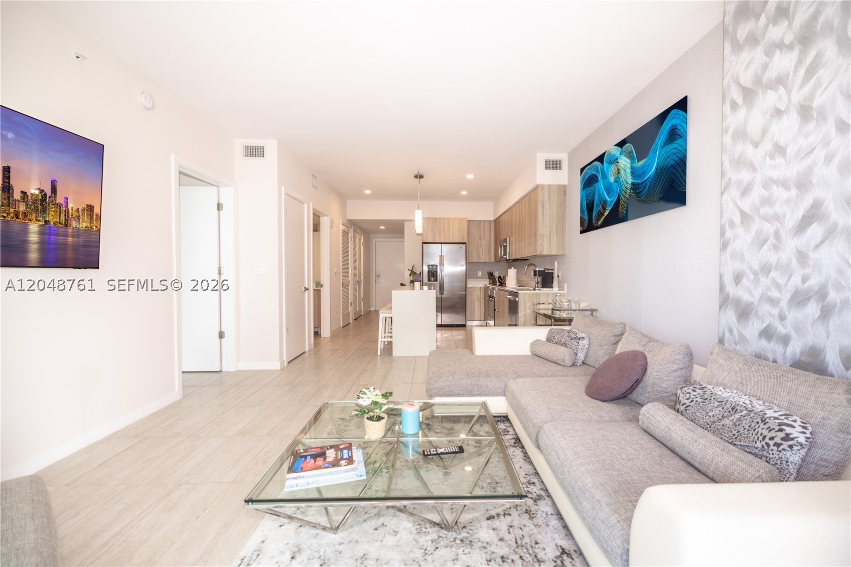 QUADRO CONDO - Residential