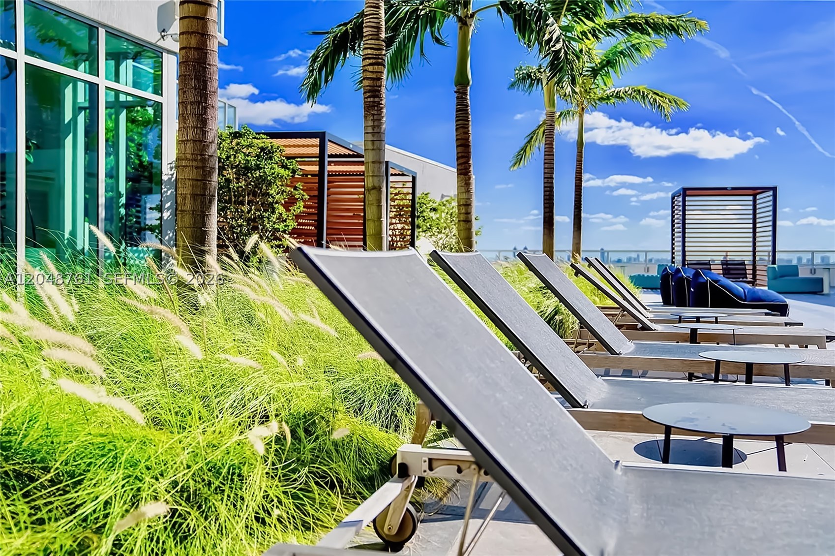 QUADRO CONDO - Residential