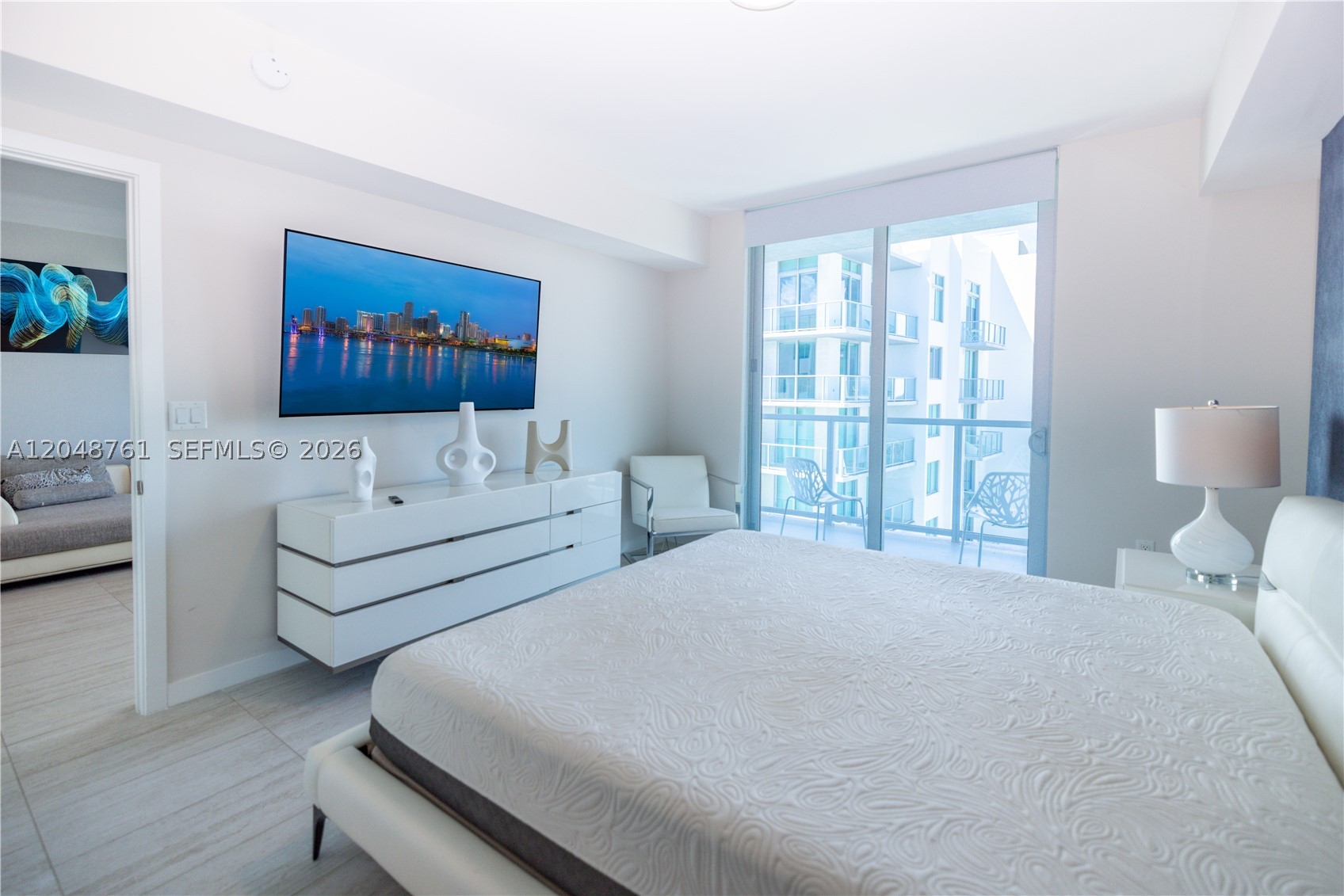 QUADRO CONDO - Residential