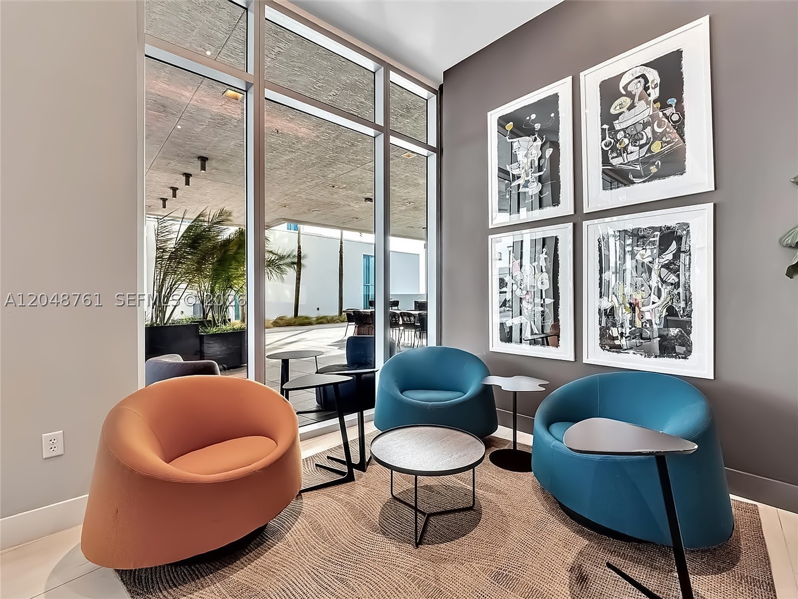 QUADRO CONDO - Residential
