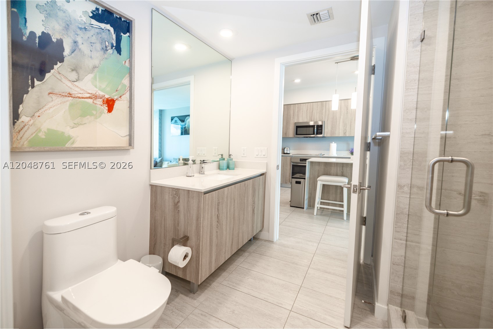 QUADRO CONDO - Residential