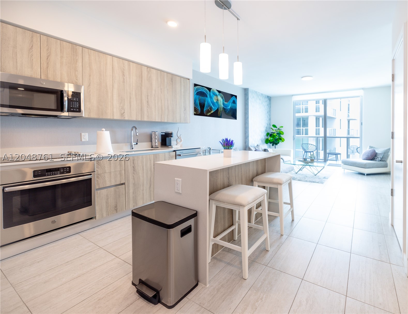 QUADRO CONDO - Residential