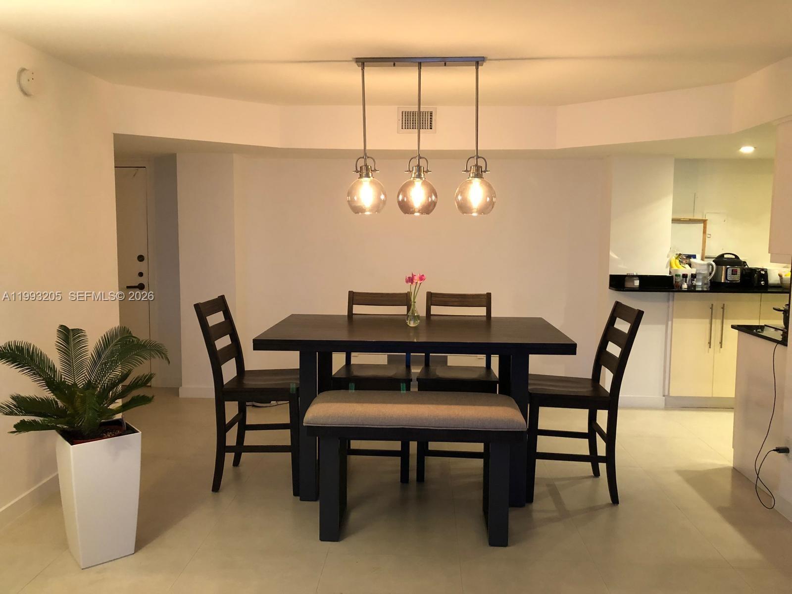 BRICKELL BAY CLUB CONDO - Residential