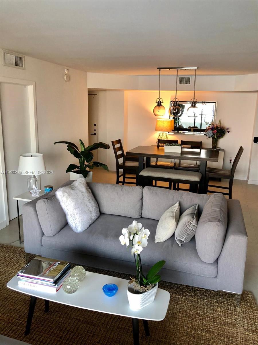Rare Penthouse residence with stunning, unobstructed views of Biscayne Bay and the Miami skyline. This fully renovated 2-bedroom, 2-bath home features tile flooring throughout and a desirable split floor plan that offers both comfort and privacy.

The bright interior is complemented by a modern kitchen, updated bathrooms, custom storage, and a spacious balcony that runs the full length of the unit—perfect for enjoying the views. Includes in-unit washer and dryer.

Located in a well-established Brickell waterfront community with resort-style amenities, including an Olympic-size pool, tennis courts, fitness center, BBQ areas, market, valet, 24/7 security, and assigned parking. Pet-friendly with a dog park.

Ideal for end users or investors seeking strong rental demand just minutes from Brickell City Centre, top dining, and major highways.

Turnkey. High-demand line. Exceptional views.