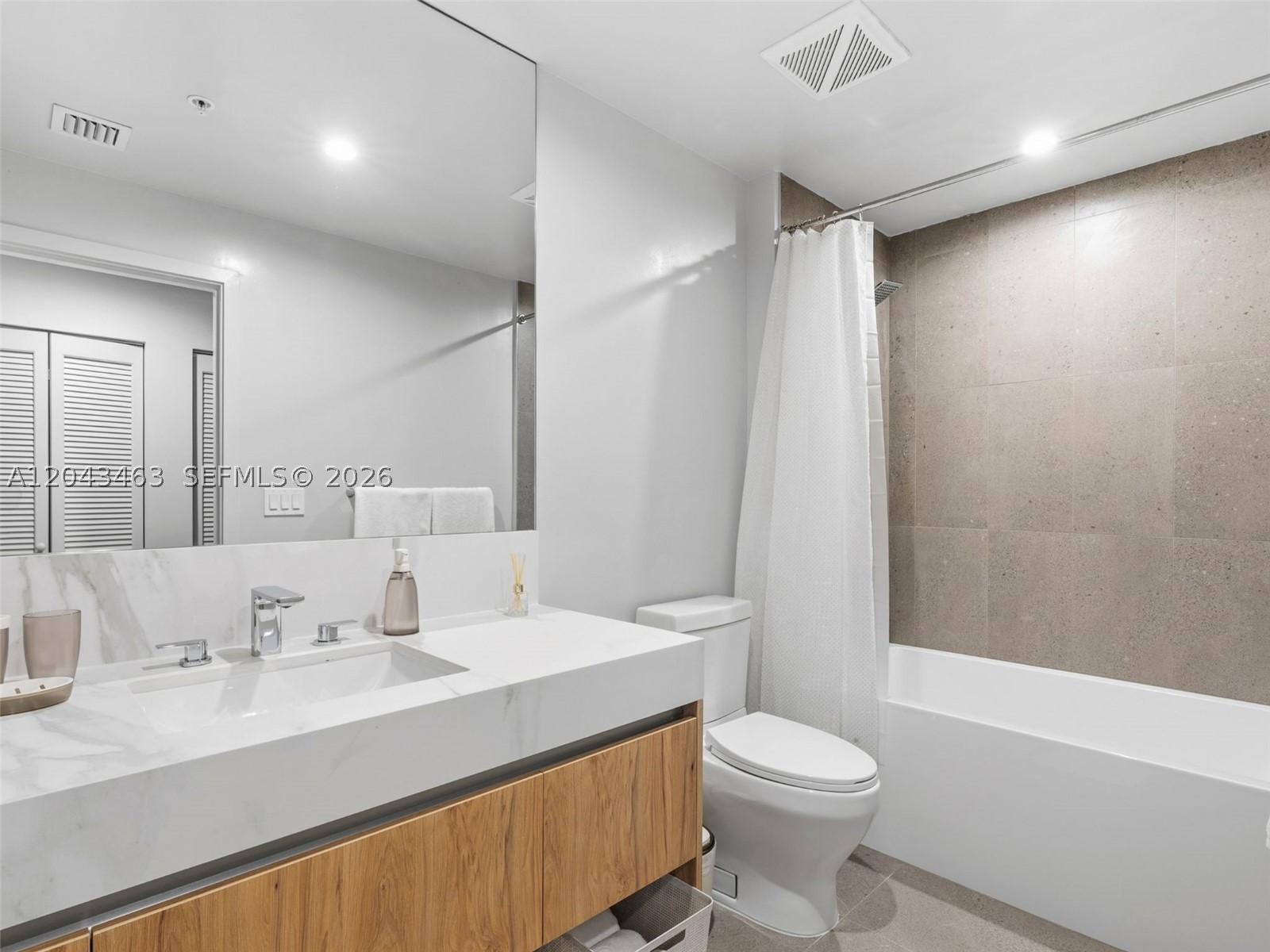 THE CROSBY - Residential