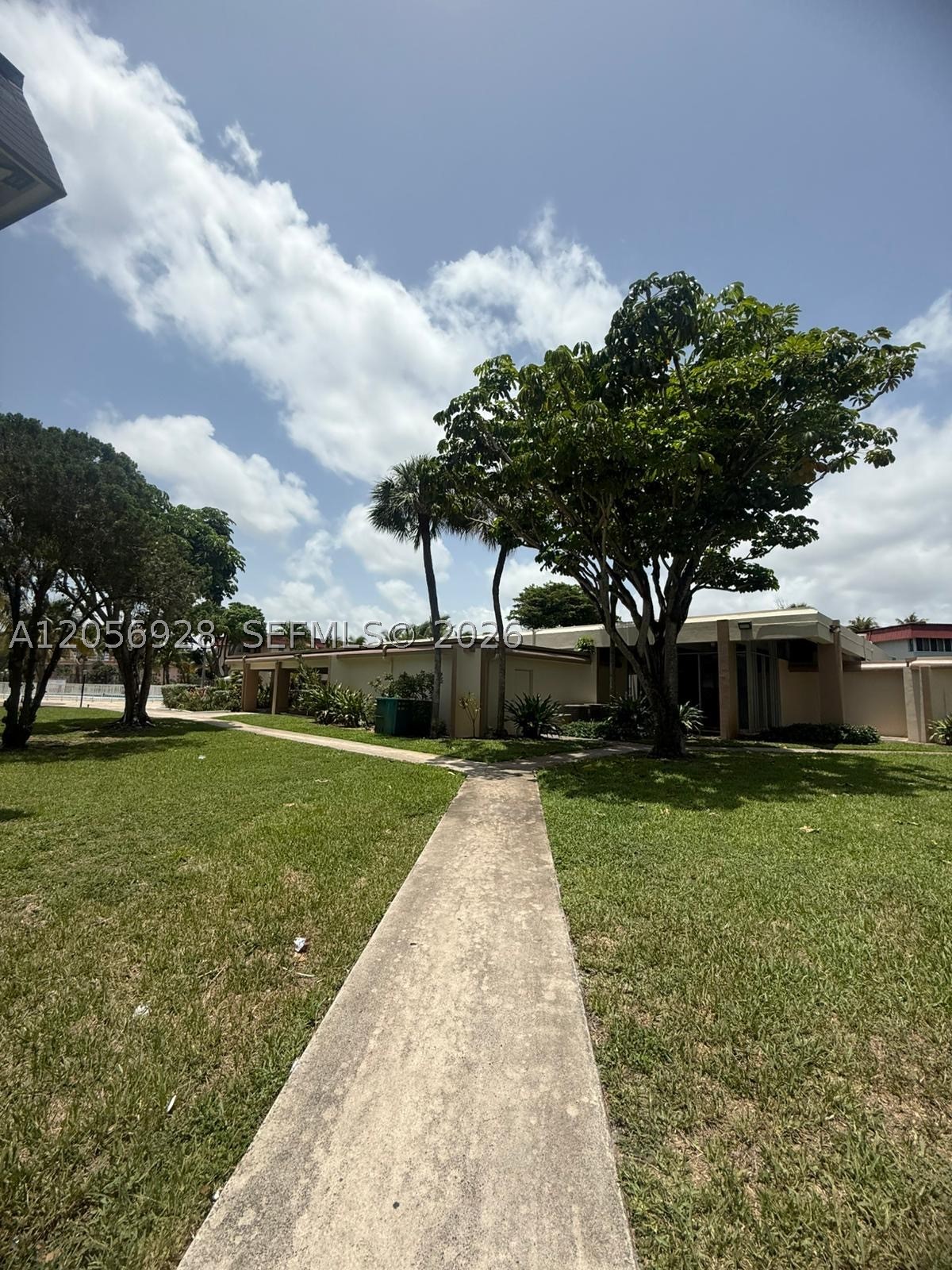 SECOND HORIZONS CONDO - Residential