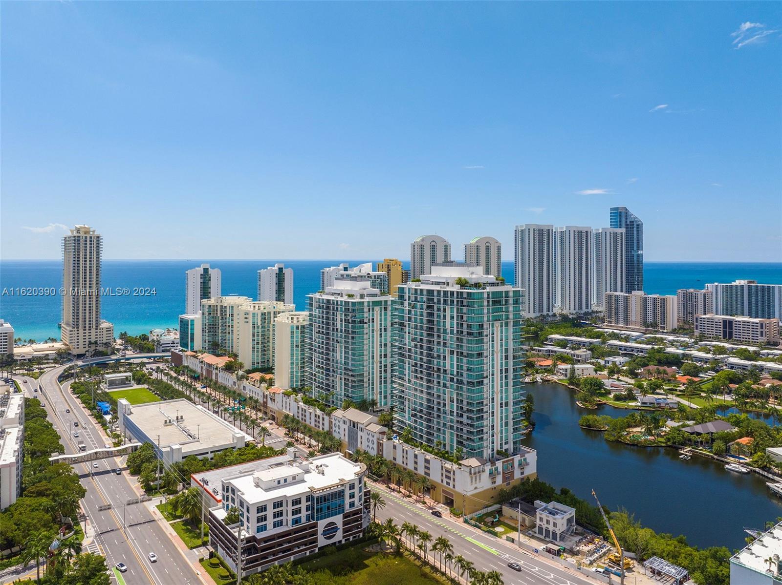 PARQUE TOWERS CONDO - Residential