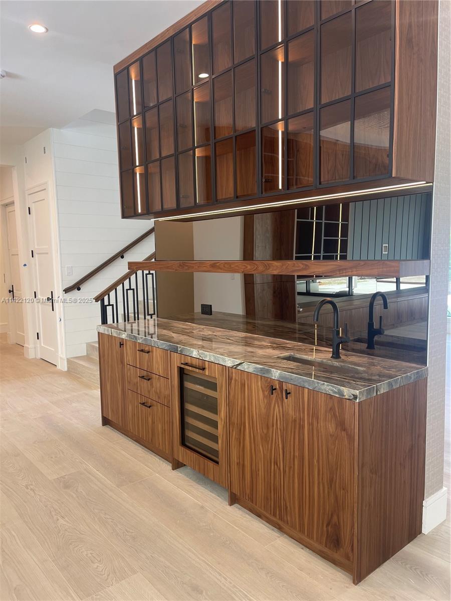 W T HARDEE-S SUB - Residential