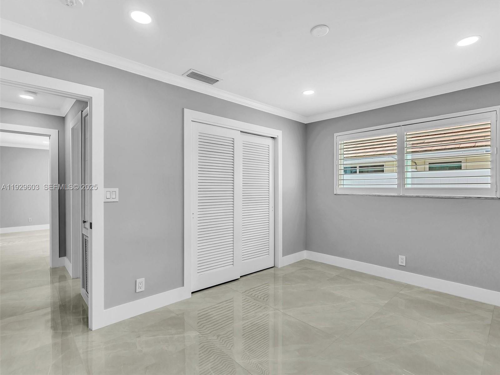 IMPERIAL POINT 2 SEC - Residential