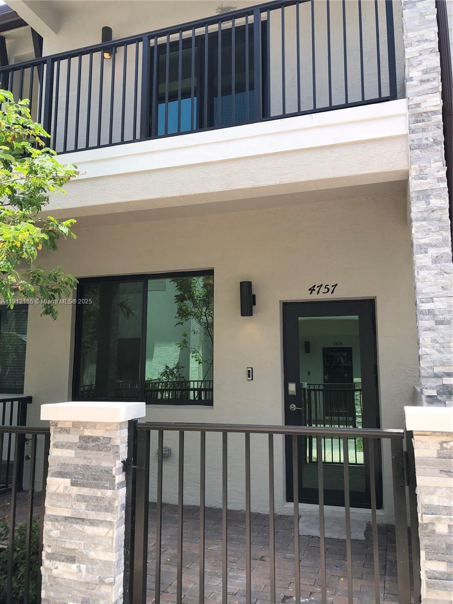 Spacious 3 bedroom/2.5 bath family Townhome with a 2 car garage in much desired Urbana in Downtown Doral! Your new home also has all IMPACT windows and doors! Kitchen with stainless steel appliances, self-closing wood cabinets, open floor plan with tile floors, carpet in the bedrooms and washer and dryer. Enjoy Resort-style living in this vibrant and upscale community located in the heart of Downtown Doral with a future Spectacular Clubhouse, pool, basketball court, fitness center, green paseo/walkways, children's play area, jogging path...Close to top rated schools and major highways!