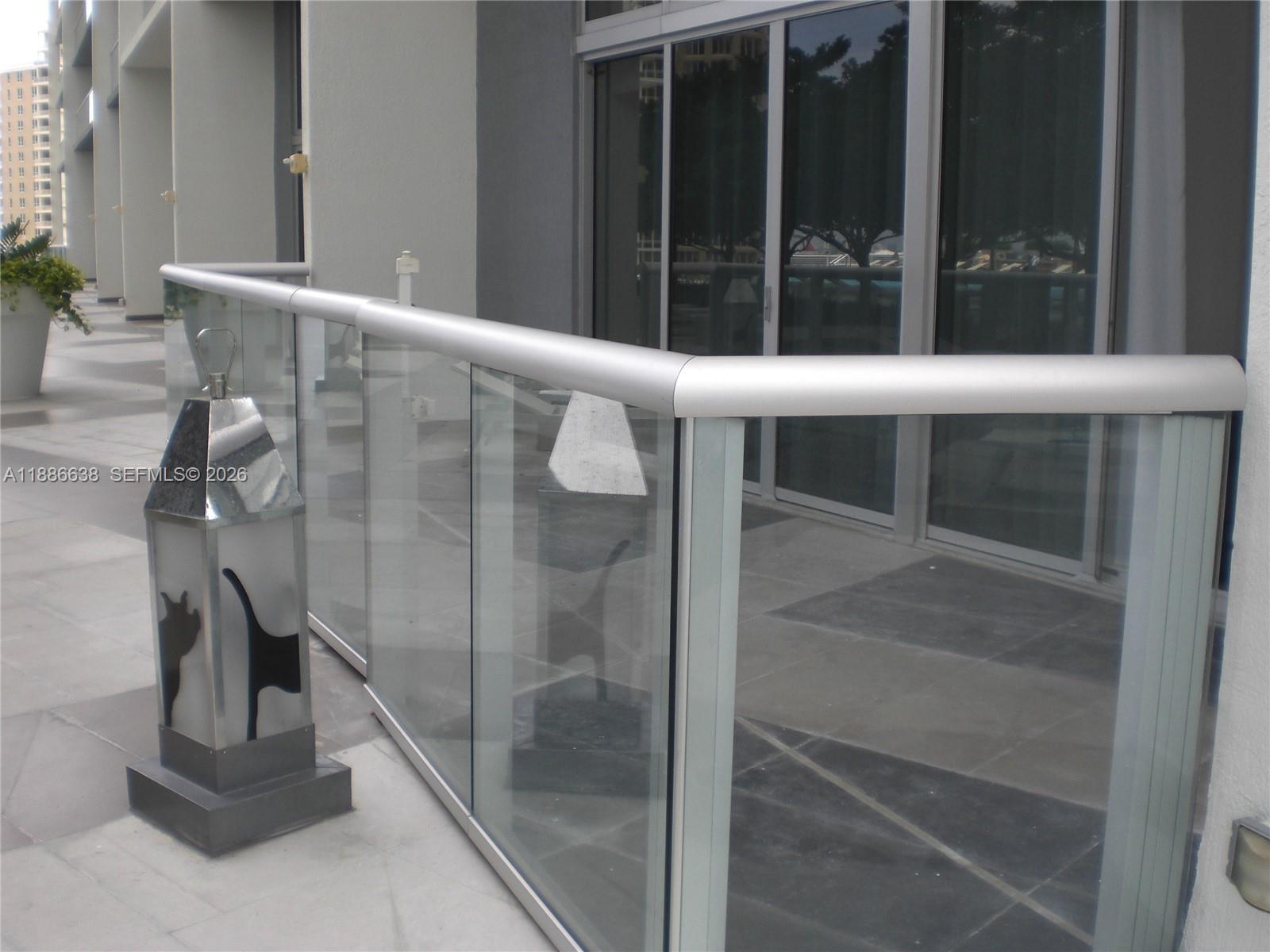 ICON BRICKELL NO TWO - Residential