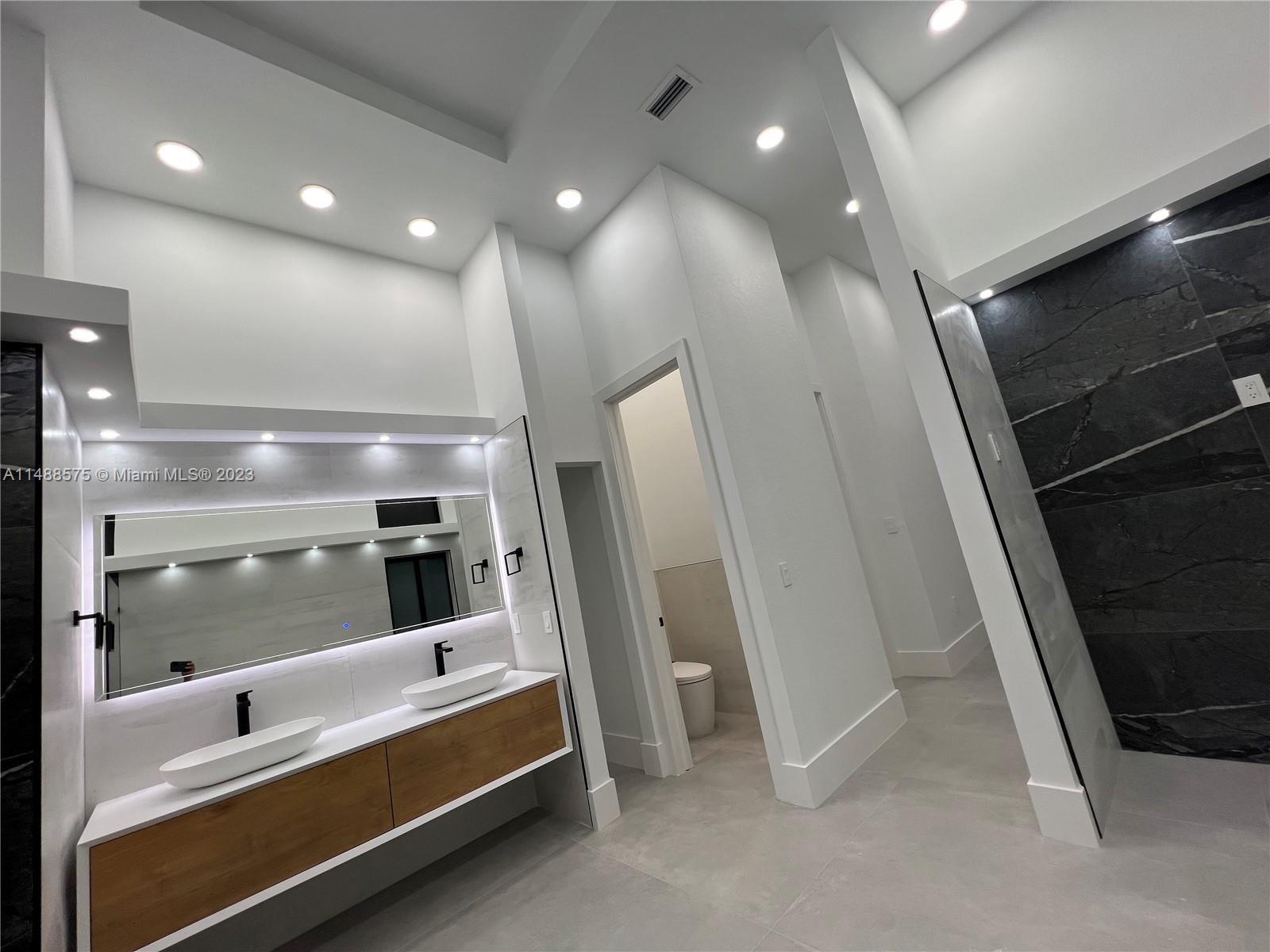 RENAISSANCE RANCHES - Residential