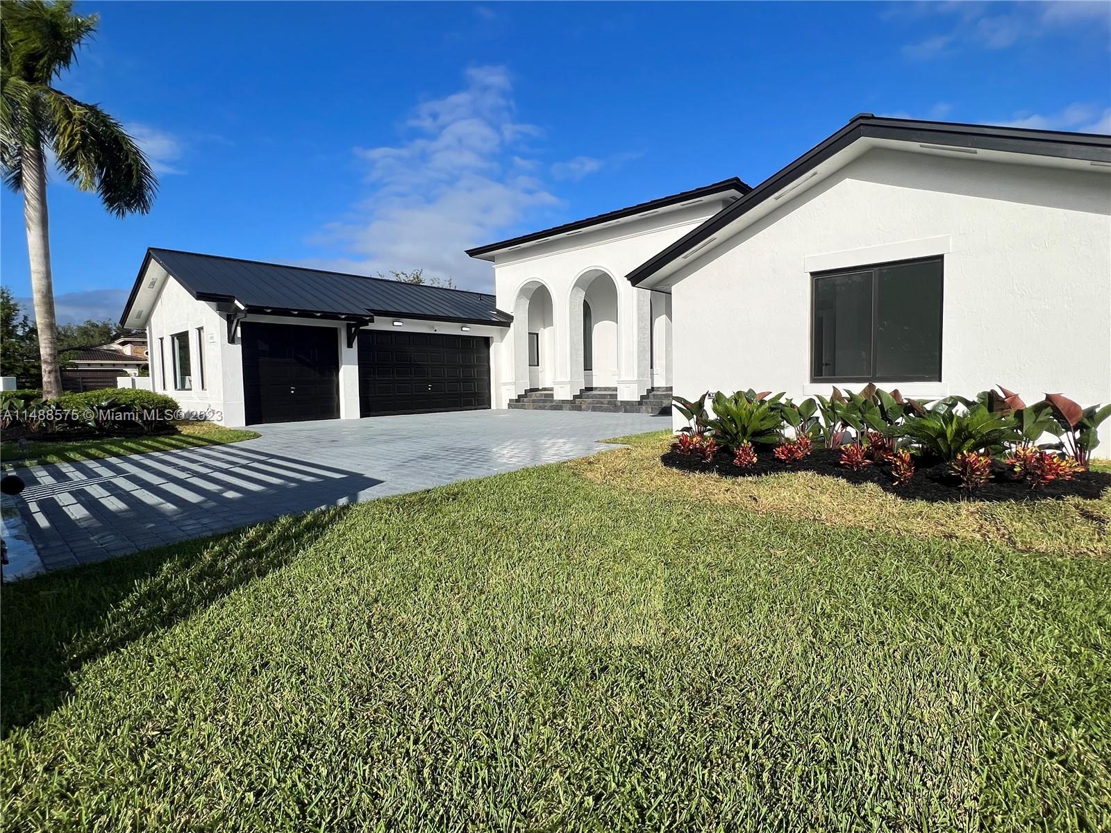 RENAISSANCE RANCHES - Residential