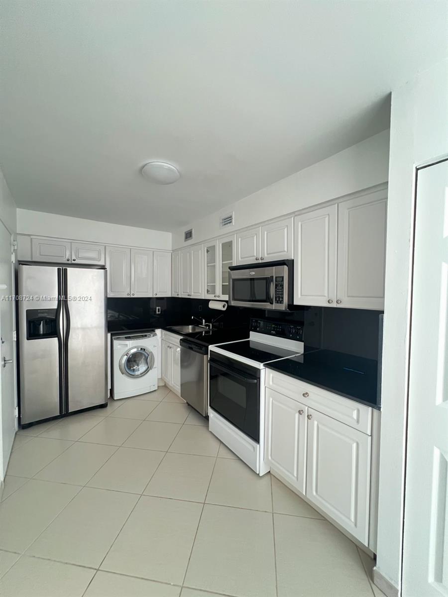 AQUASOL CONDO - Residential Lease