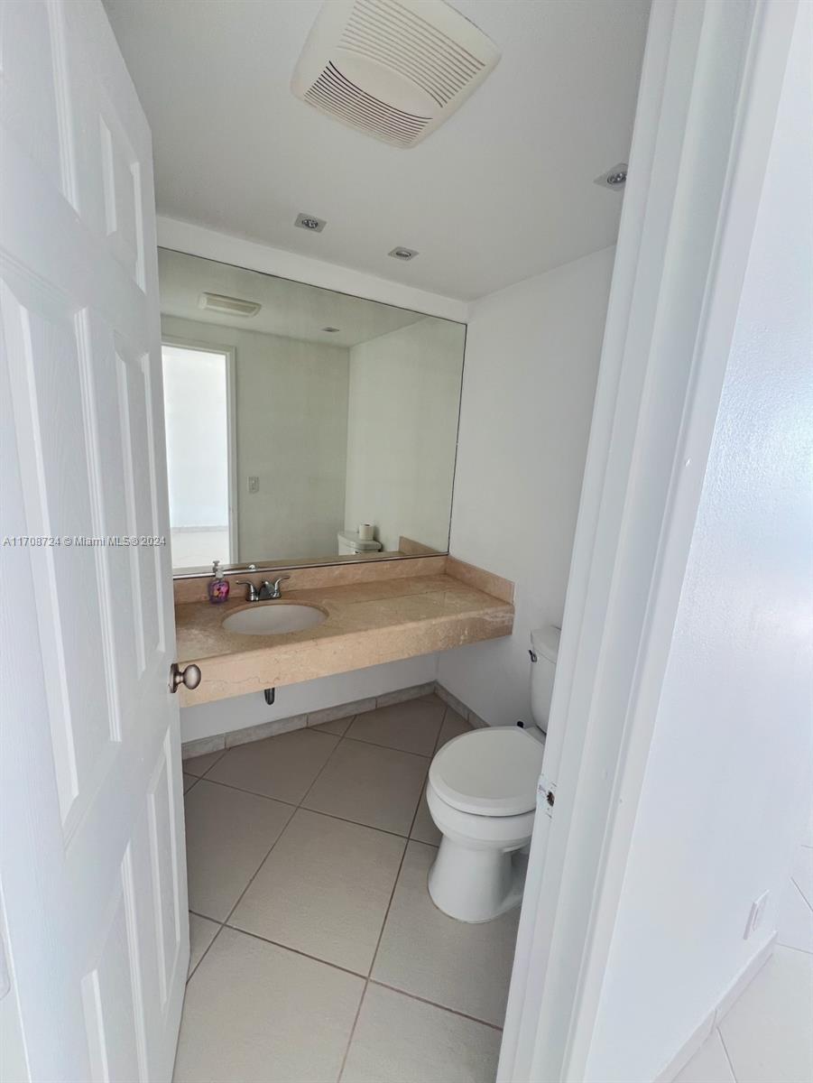 AQUASOL CONDO - Residential Lease