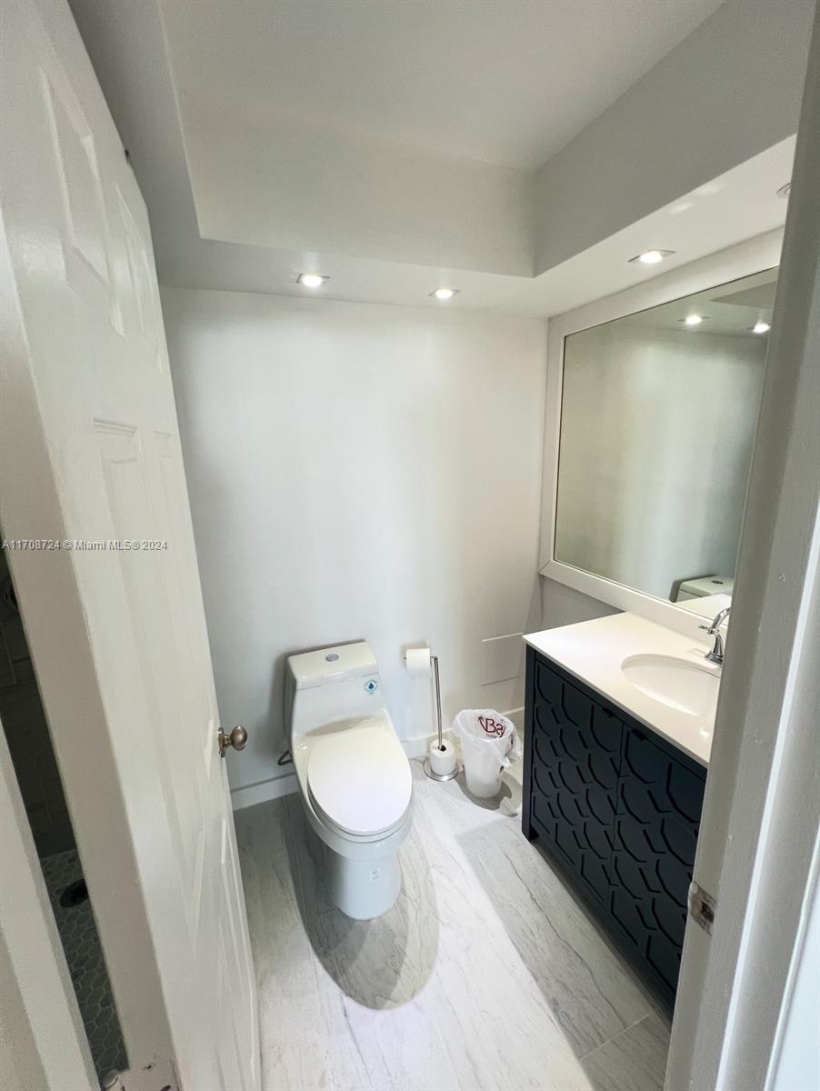 AQUASOL CONDO - Residential Lease