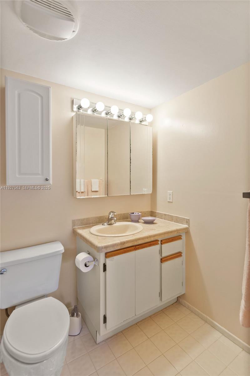 MEADOWBROOK LAKES VIEW - Residential