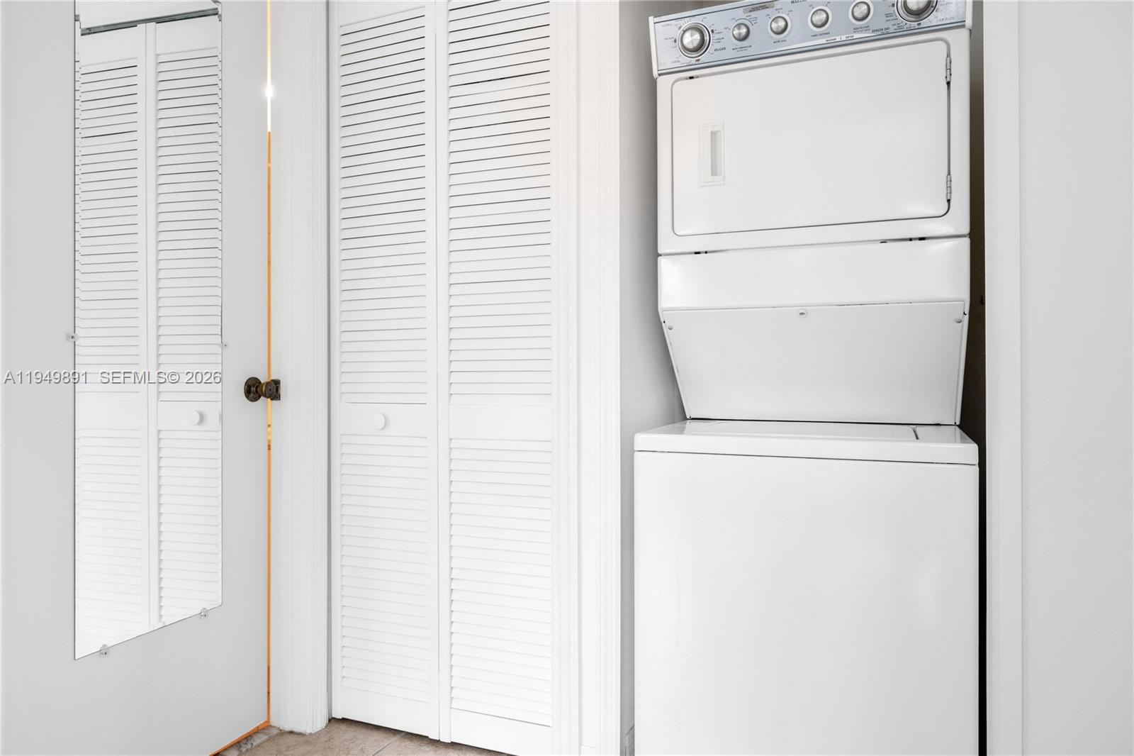VENETIA GARDENS CONDO - Residential Lease