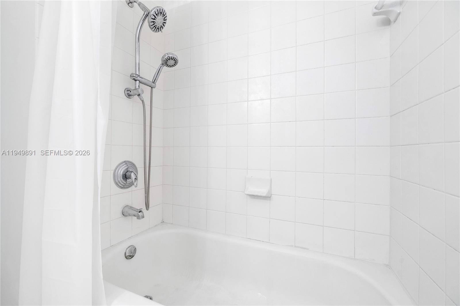 VENETIA GARDENS CONDO - Residential Lease