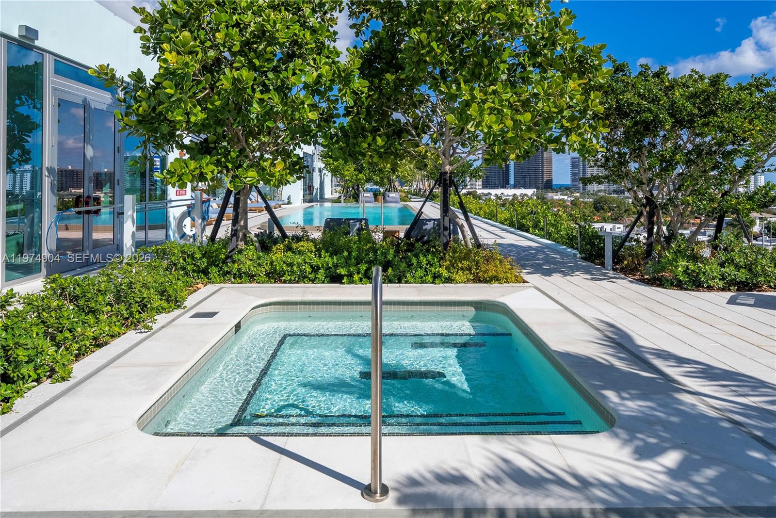 LA BAHIA - Residential