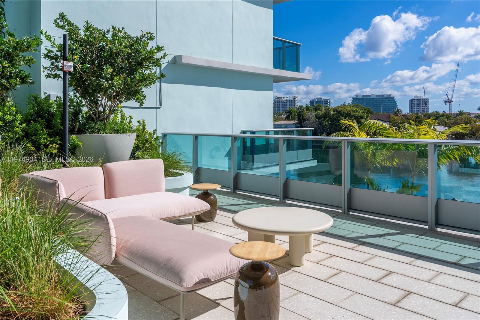 LA BAHIA - Residential