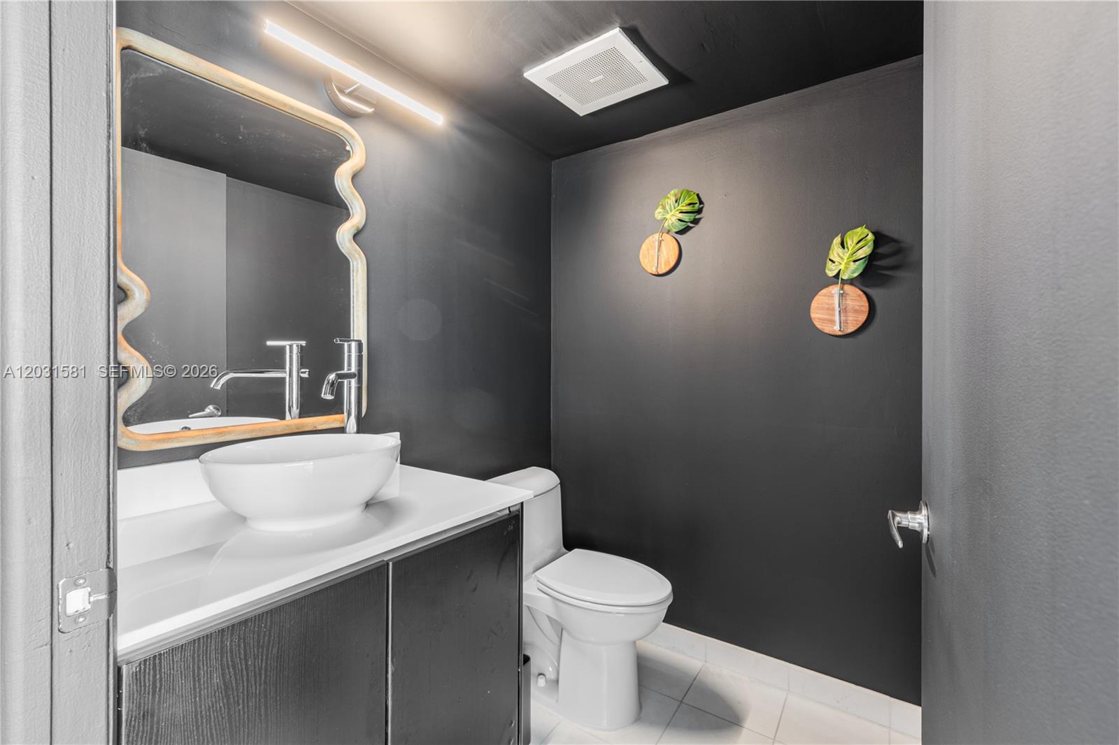 ONYX ON THE BAY CONDO - Residential Lease