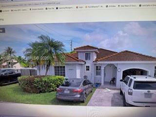 FANTASTIC LOCATION. CLOSE TO SCHOOLS, SUPER MARKET, SPACIOUS HOUSE WITH LOTS OF NATURAL LIGHT. LOCATED IN A CUL-DE-SAC QUIET STREET, CORNER HOUSE A BLOCK AWAY FROM THE PARK, RARE OPPORTUNITY.
