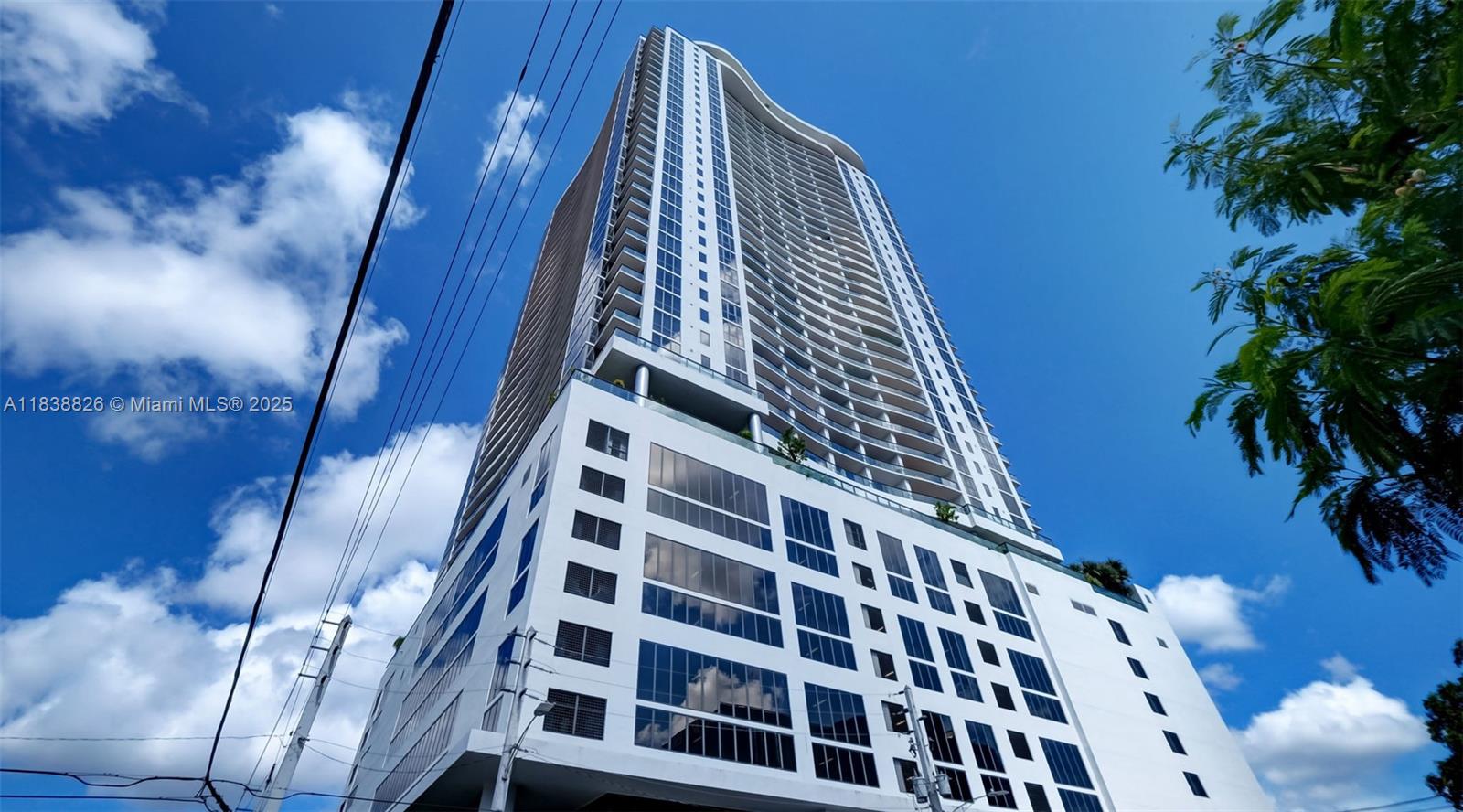 CANVAS CONDO - Residential Lease