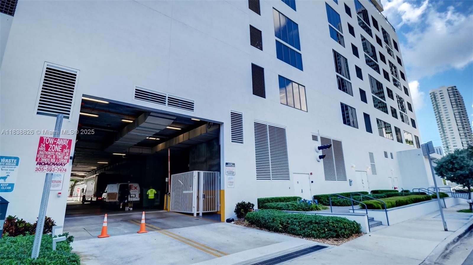 CANVAS CONDO - Residential Lease