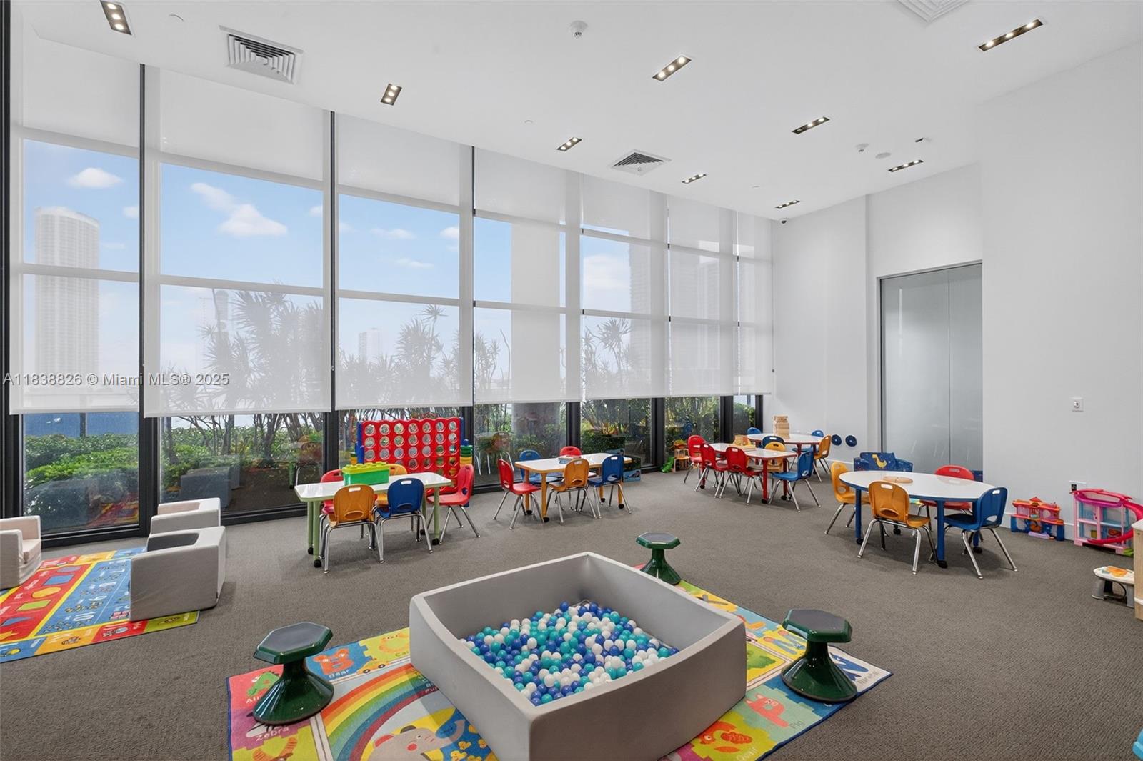 CANVAS CONDO - Residential Lease