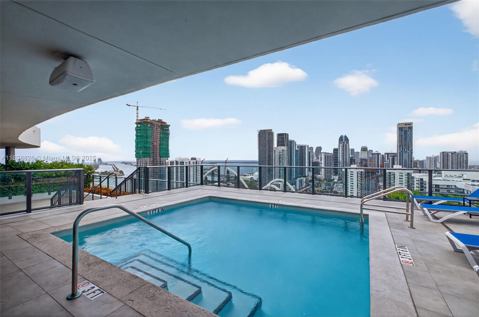 CANVAS CONDO - Residential Lease